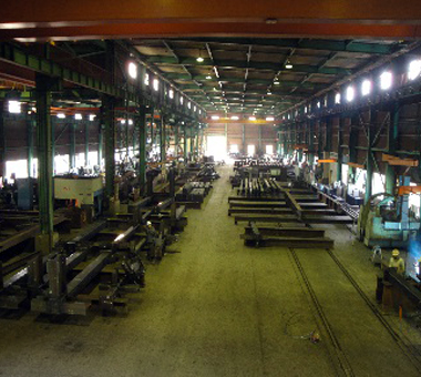 組立、溶接、検査ライン（本社工場A棟）